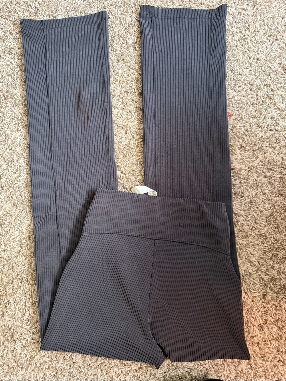 Lulu lemon high rise ribbed softstreme flare leggings size 0